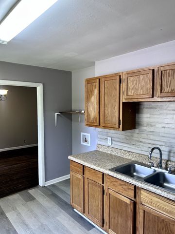 575 Annex Ct A, Nashville, TN 37209