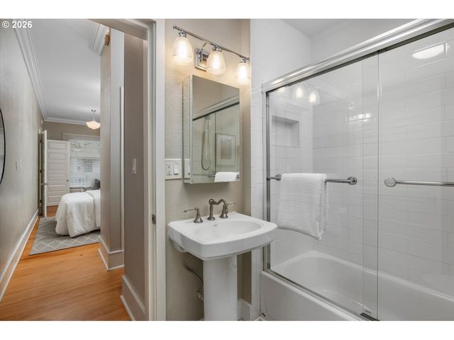 130 Ne MORRIS St, Portland, OR 97212