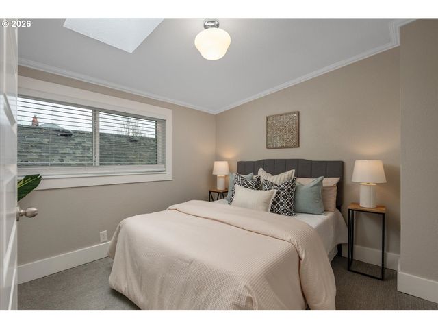 130 Ne MORRIS St, Portland, OR 97212