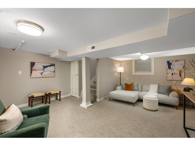 130 Ne MORRIS St, Portland, OR 97212