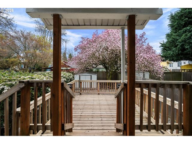 130 Ne MORRIS St, Portland, OR 97212