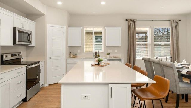 3705 S McCabe Ln, Spokane, WA 99206