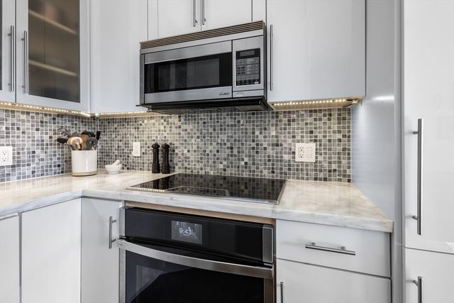 555 Columbus Ave 6, Boston, MA 02118