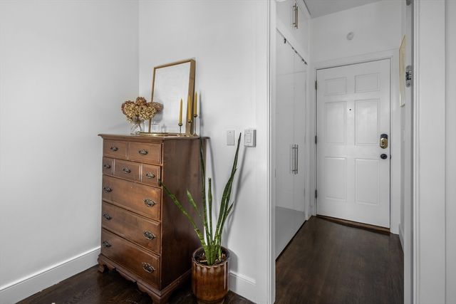 555 Columbus Ave 6, Boston, MA 02118