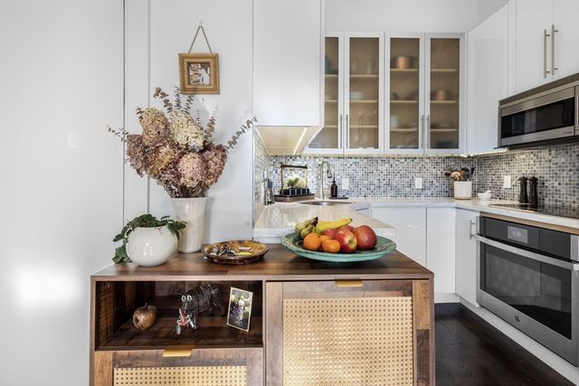 555 Columbus Ave 6, Boston, MA 02118