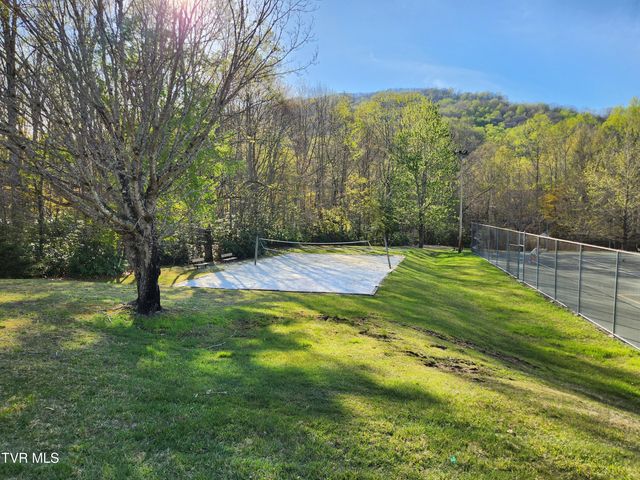 1708 Highway 143, Roan Mountain, TN 37687