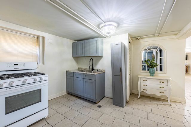 3041 S Kildare Avenue, Chicago, IL 60623