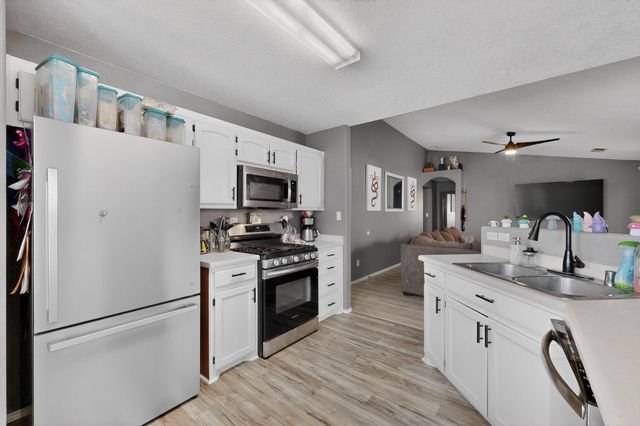 619 Red Bluff Avenue SW, Albuquerque, NM 87105