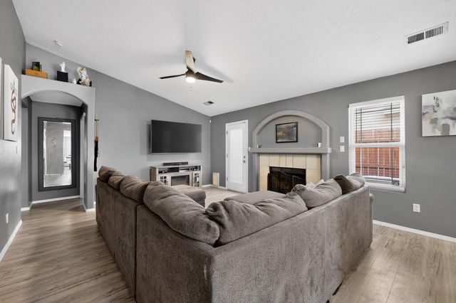 619 Red Bluff Avenue SW, Albuquerque, NM 87105