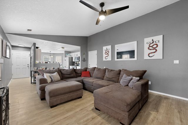 619 Red Bluff Avenue SW, Albuquerque, NM 87105