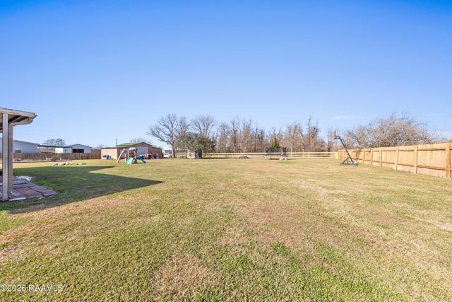 1201 Camp Bon Temps Road, Breaux Bridge, LA 70517