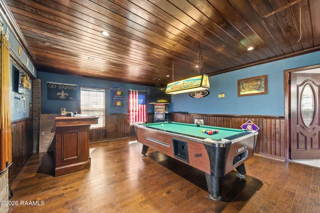 1201 Camp Bon Temps Road, Breaux Bridge, LA 70517