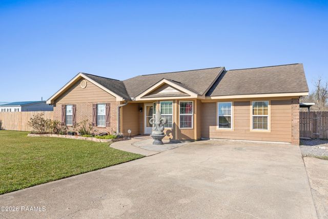 1201 Camp Bon Temps Road, Breaux Bridge, LA 70517