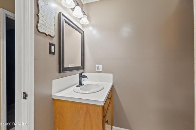 1201 Camp Bon Temps Road, Breaux Bridge, LA 70517