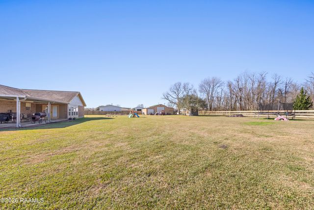 1201 Camp Bon Temps Road, Breaux Bridge, LA 70517