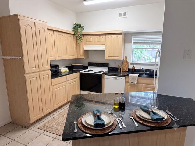 4041 Law Street 505, Houston, TX 77005