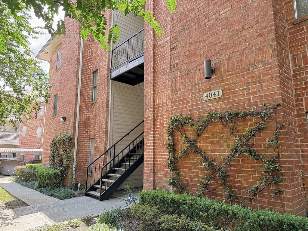 4041 Law Street 505, Houston, TX 77005