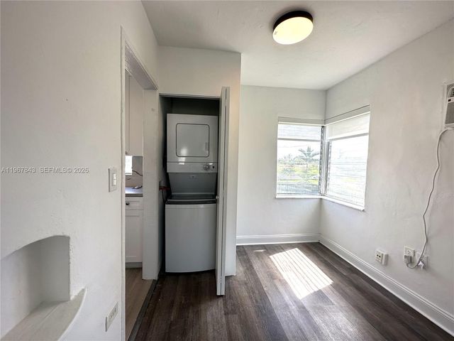 1910 Biarritz Dr 4, Miami Beach, FL 33141