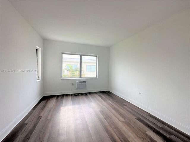 1910 Biarritz Dr 4, Miami Beach, FL 33141