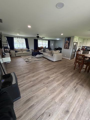 202 S Clark Street, Auburn, IN 46706
