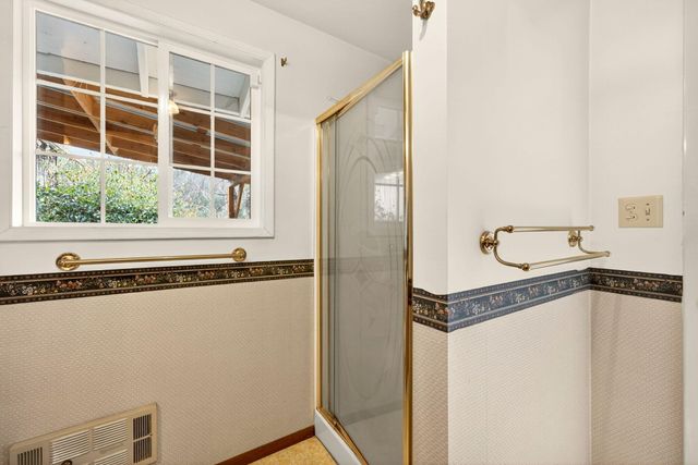 6333 Sterling Creek Road, Jacksonville, OR 97530