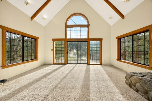 6333 Sterling Creek Road, Jacksonville, OR 97530