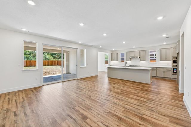 2350 Briar Meadow Cir, Auburn, CA 95603