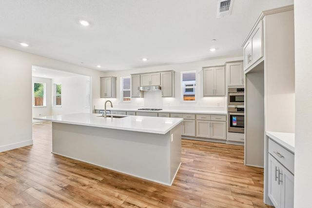 2350 Briar Meadow Cir, Auburn, CA 95603