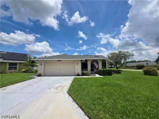 10931 Helm CT, Naples, FL 34109