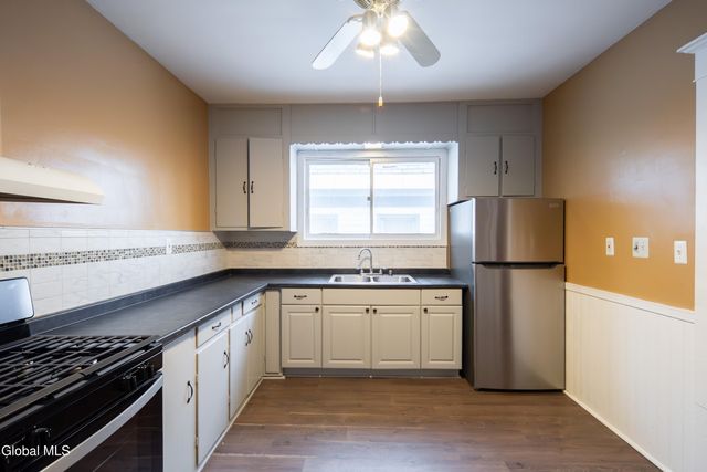 22 Swan Street 2, Schenectady, NY 12307