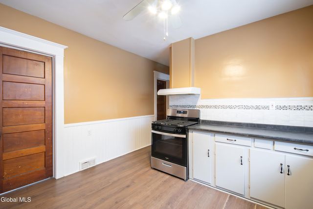 22 Swan Street 2, Schenectady, NY 12307