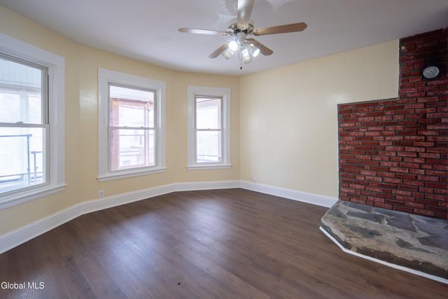 22 Swan Street 2, Schenectady, NY 12307