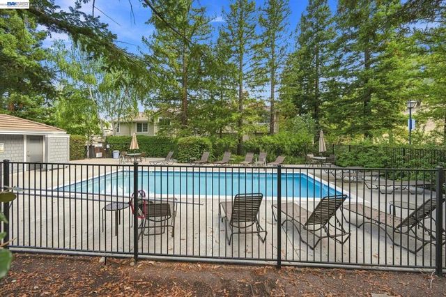 210 Wood Valley Pl, Danville, CA 94506