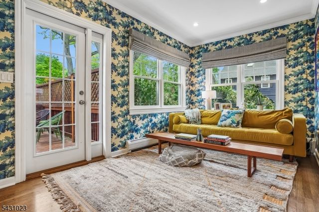 11 Kendal Ave, Maplewood Twp., NJ 07040