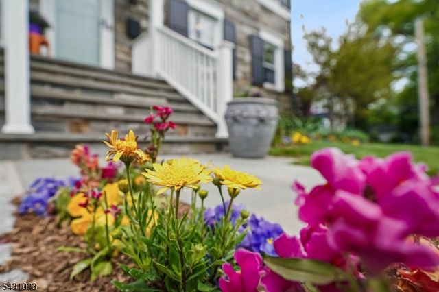 11 Kendal Ave, Maplewood Twp., NJ 07040