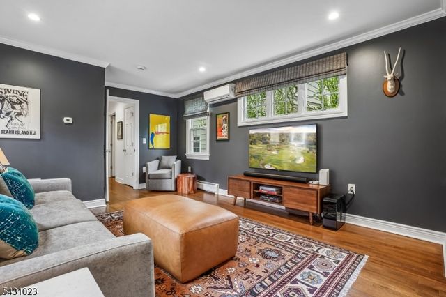 11 Kendal Ave, Maplewood Twp., NJ 07040