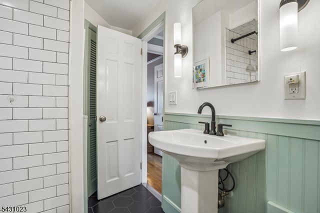 11 Kendal Ave, Maplewood Twp., NJ 07040
