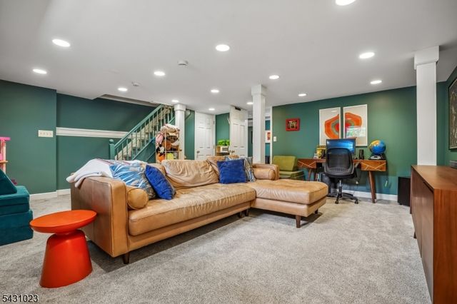 11 Kendal Ave, Maplewood Twp., NJ 07040