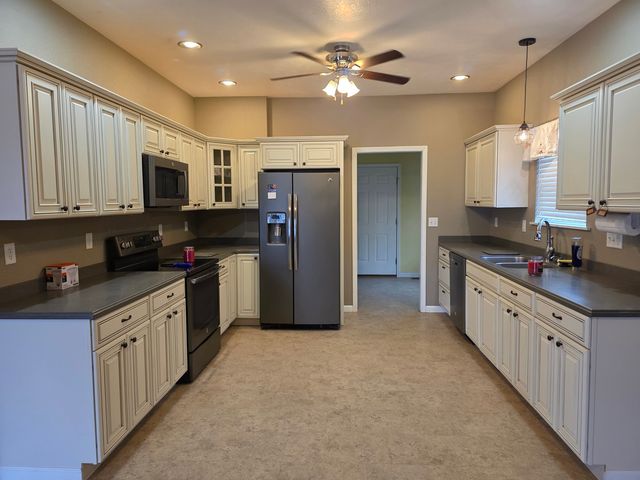 2806 Jones Street, Eldorado, IL 62930