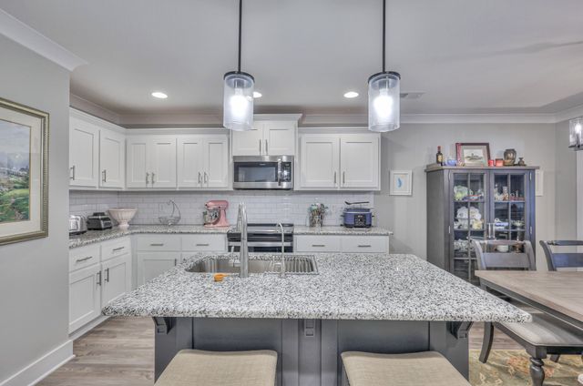 5610 Maples Retreat Dr, Murfreesboro, TN 37127