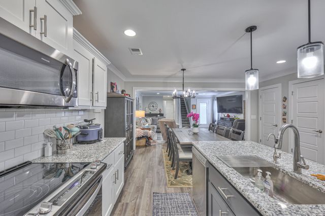 5610 Maples Retreat Dr, Murfreesboro, TN 37127