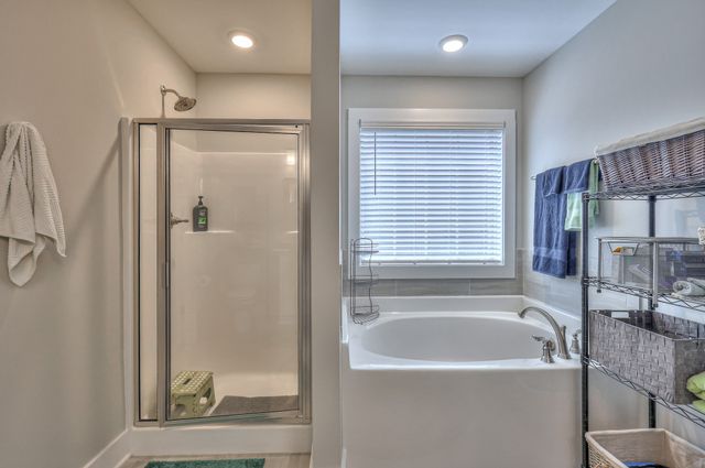 5610 Maples Retreat Dr, Murfreesboro, TN 37127