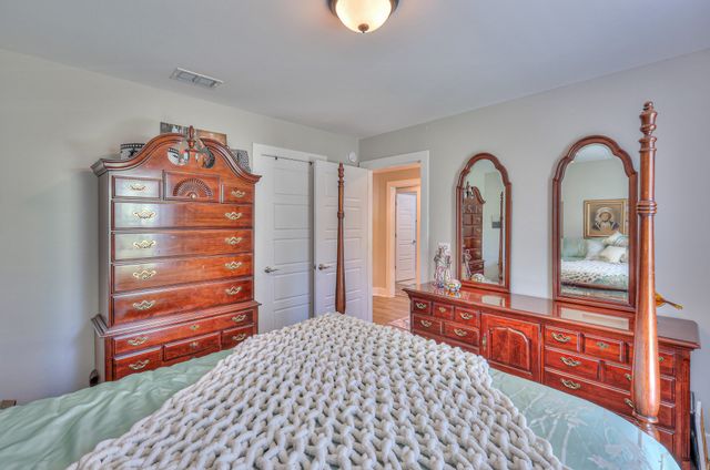 5610 Maples Retreat Dr, Murfreesboro, TN 37127