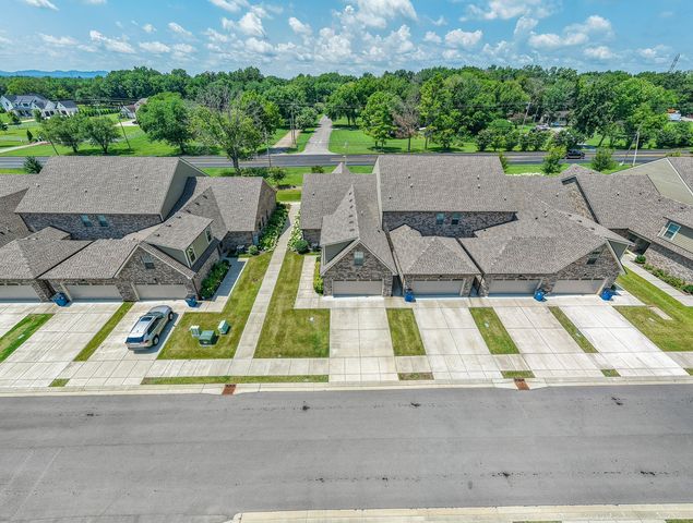 5610 Maples Retreat Dr, Murfreesboro, TN 37127