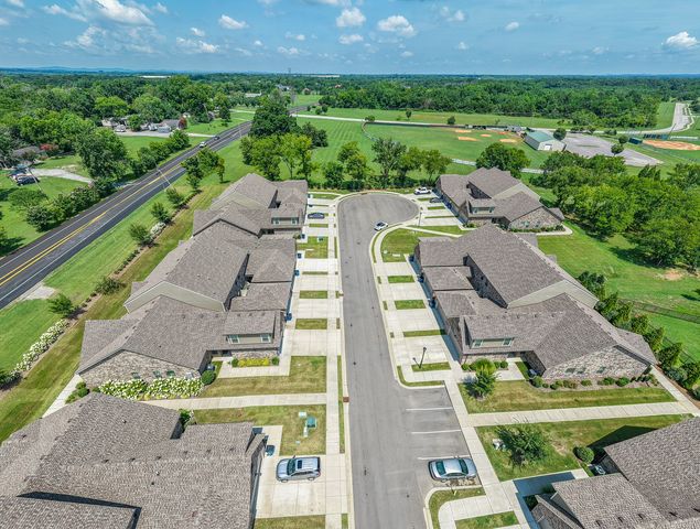 5610 Maples Retreat Dr, Murfreesboro, TN 37127