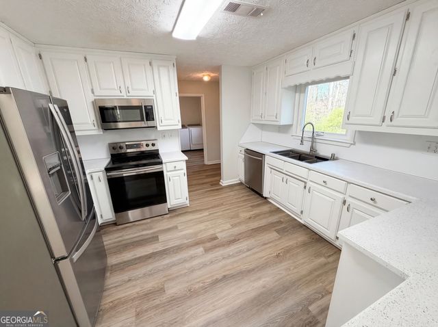 1965 Deer Creek Trail, Buford, GA 30519