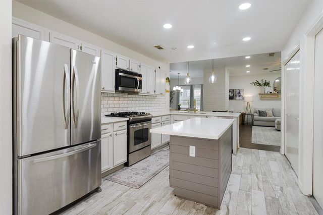 55 S Stony Bridge Circle, The Woodlands, TX 77381