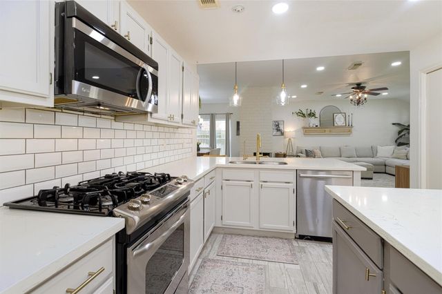 55 S Stony Bridge Circle, The Woodlands, TX 77381
