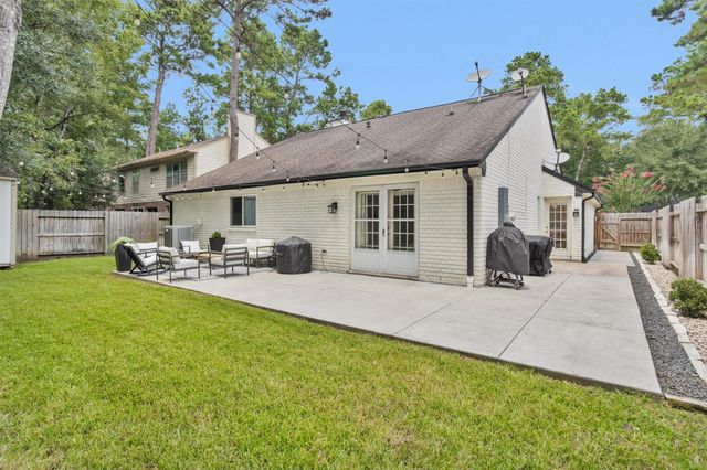 55 S Stony Bridge Circle, The Woodlands, TX 77381
