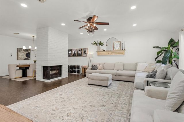55 S Stony Bridge Circle, The Woodlands, TX 77381